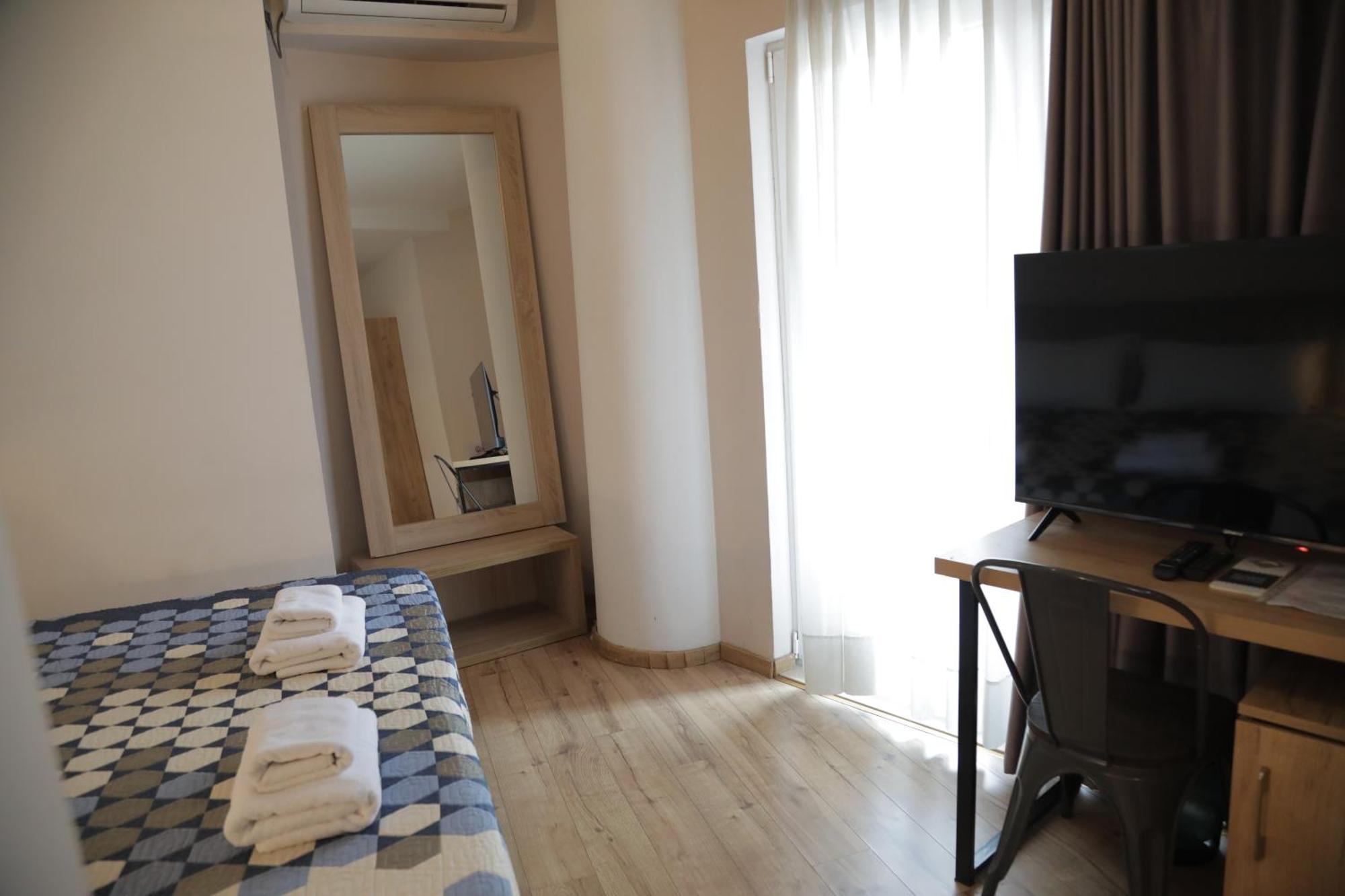 Oda Hotel Tirana Eksteriør billede